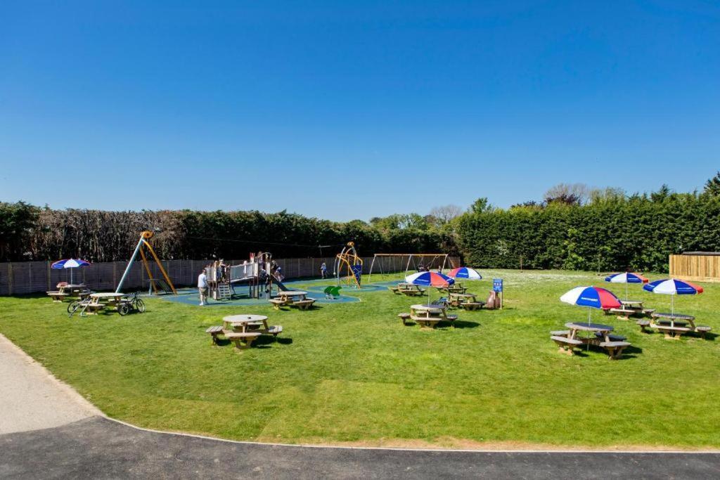 Birchington Vale Entire Holiday Home Westgate-on-Sea Bagian luar foto